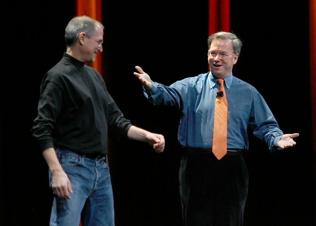 C&aacute;i bắt tay kiểm so&aacute;t Internet của Apple v&agrave; Google - Ảnh 1.