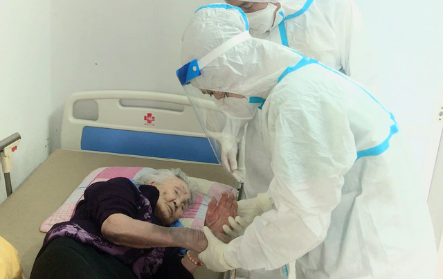 Cụ bà 112 tuổi được chữa khỏi COVID-19 - Ảnh 2.