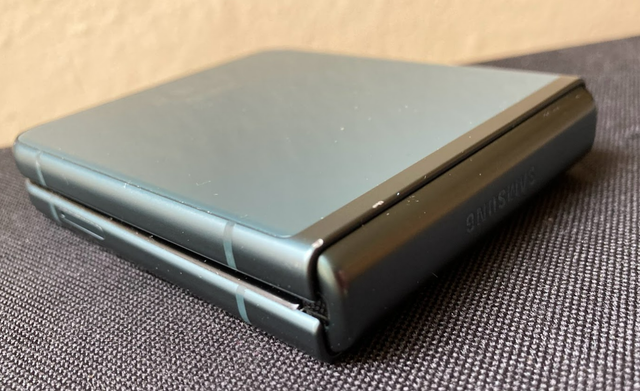 Đức: Người dùng mua Galaxy Z Flip3 được 3 tháng đã hỏng, bị từ chối bảo hành - Ảnh 6.