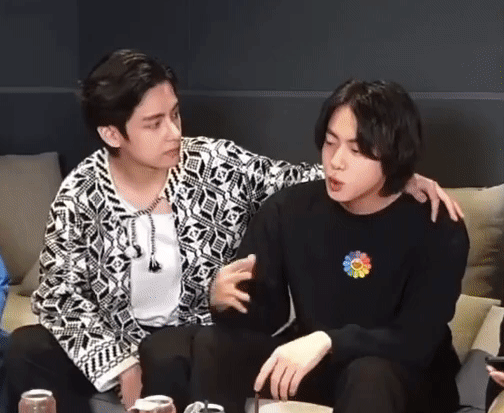 Khổ như fan BTS: 2 năm rồi mới được xem concert của idol nhưng kh&ocirc;ng được h&ograve; reo cổ vũ v&igrave; 1 l&yacute; do! - Ảnh 3.