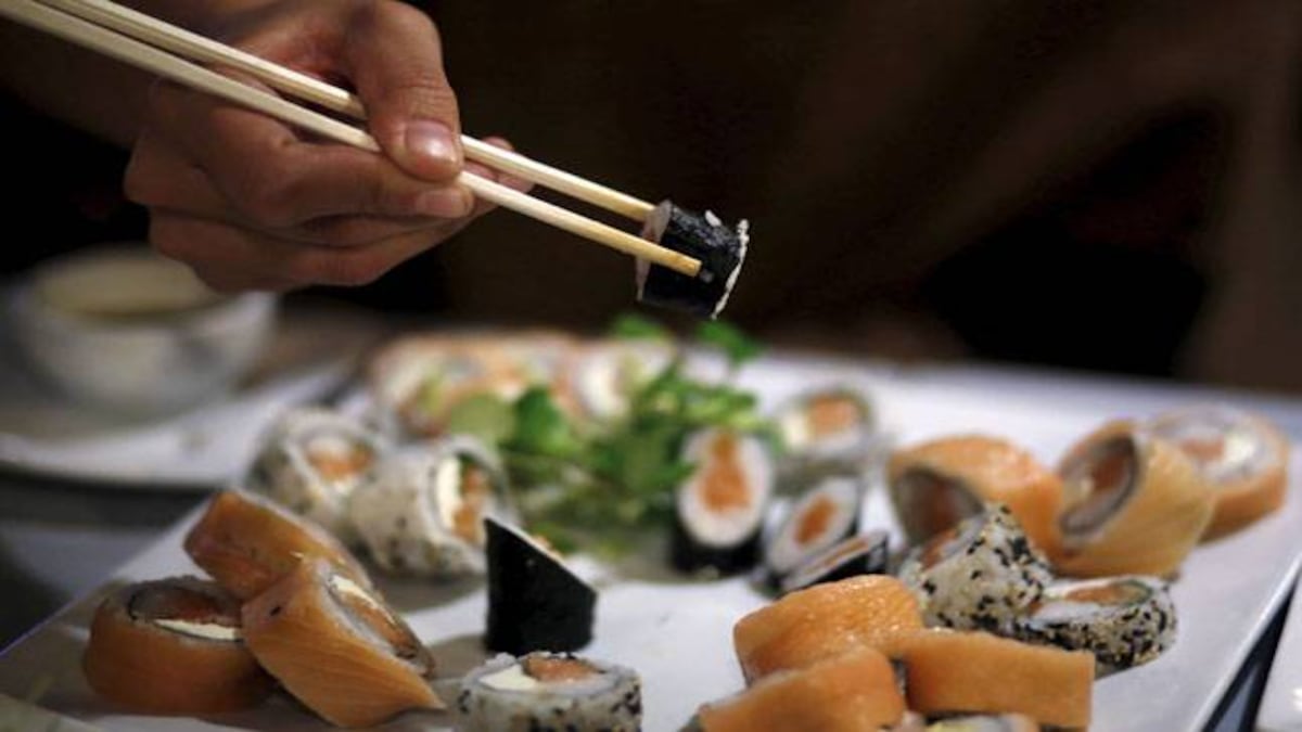 Nhật Bản nổi tiếng là đất nước sống trường thọ, hóa ra là do họ luôn duy trì 3 thói quen khi ăn tối mà ai cũng có thể học theo - Ảnh 3.