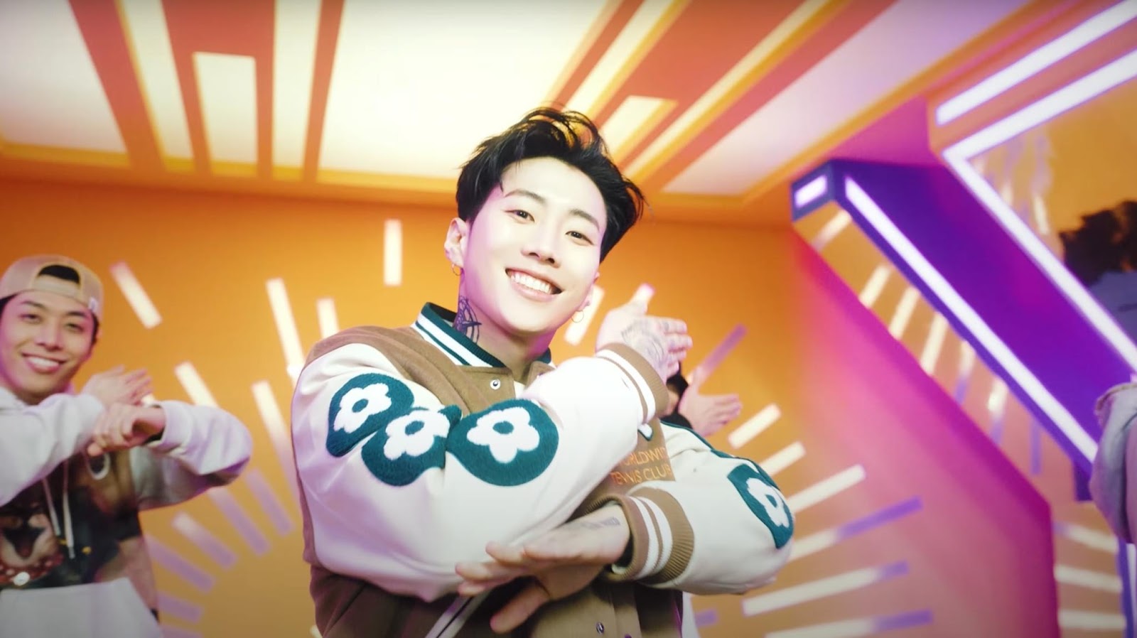 IU khoe visual t&oacute;c đen trẻ ơi l&agrave; trẻ trong MV kết hợp Jay Park, v&agrave; lại 1 lần nữa phải c&ocirc;ng nhận c&ocirc; n&agrave;ng qu&aacute; l&agrave; t&iacute;m lịm t&igrave;m sim - Ảnh 3.