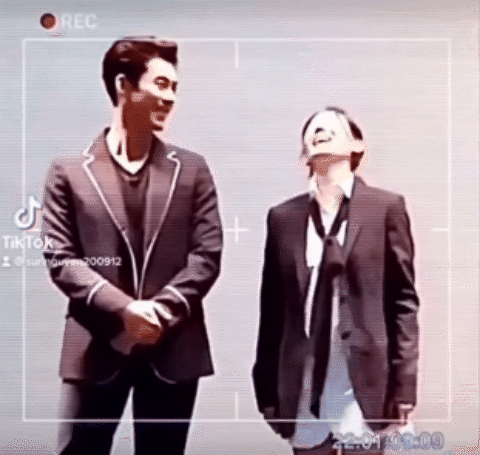 Bắt quả tang Hyun Bin có một thói quen khi ở cạnh Son Ye Jin, nhìn qua là biết mất liêm sỉ vì vợ thế nào rồi! - Ảnh 5.