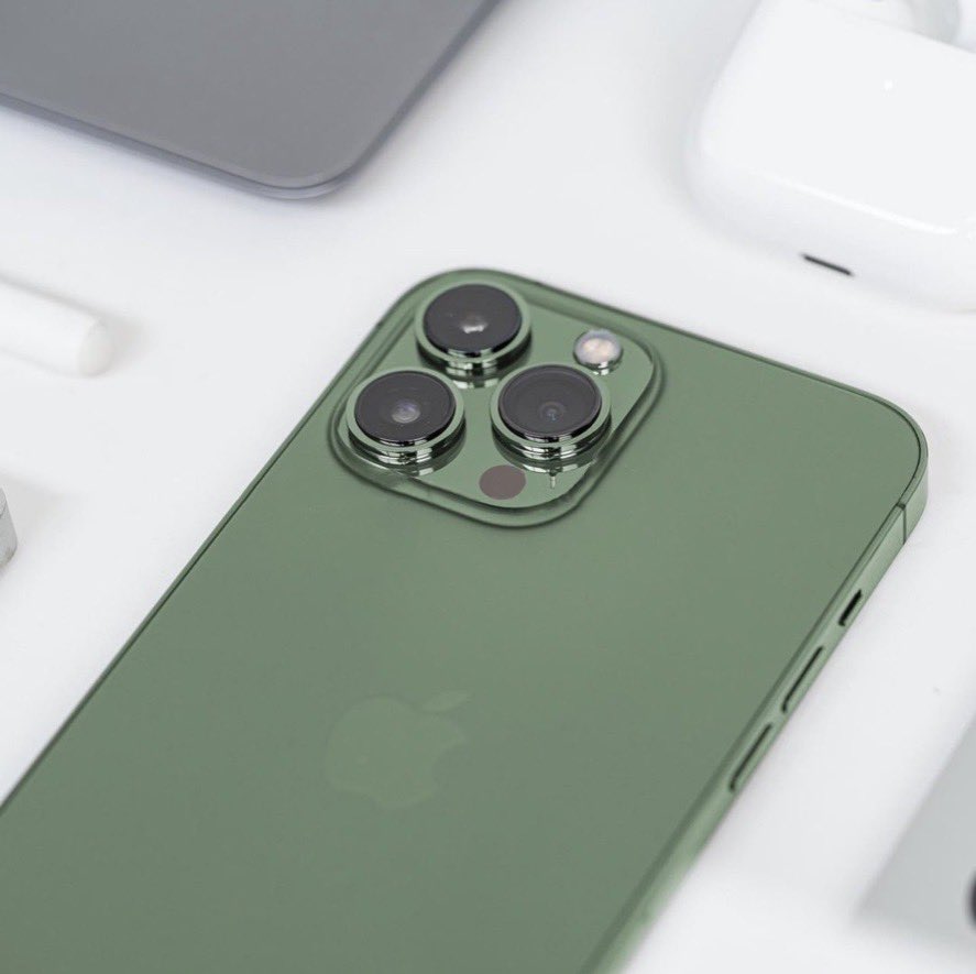 iPhone 13 Pro Max xanh Sierra Blue và Alpine Green cùng nhau đọ sắc, màu nào cũng đẹp ngất ngây! - Ảnh 5. iPhone 13 Pro Max xanh Sierra Blue và Alpine Green cùng nhau đọ sắc, màu nào cũng đẹp ngất ngây! - Ảnh 5.