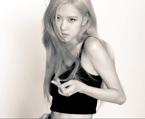 Rosé (BLACKPINK) and the ability to make things fancy: Turn a popular ad into a high-end behind-the-scenes magazine shot - Photo 4.