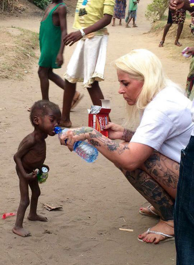 The boy who was considered a witch, was rejected emaciated and had to ask for water by the roadside: How has life changed now?  - Photo 1.