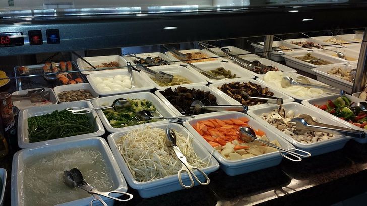 Một lần nói hết bí mật của những bữa tiệc buffet, đọc xong có lẽ bạn sẽ chần chừ trước khi gắp bất kỳ món gì vào đĩa - Ảnh 5.