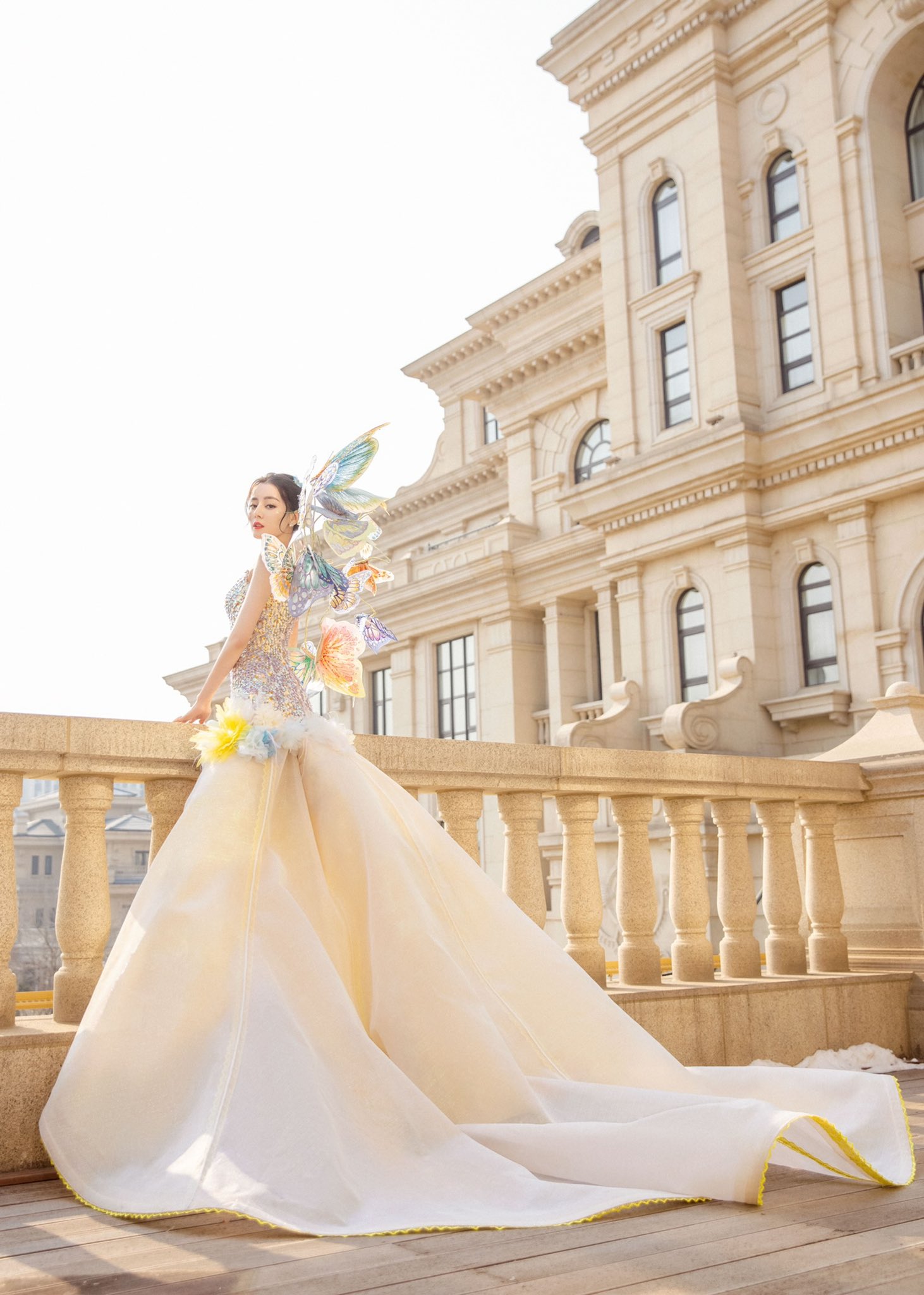 Comparing Cbiz's beauty in angelic cosplay: Angela Baby was surprised, but only after Heat Ba did she turn her head - Photo 6.