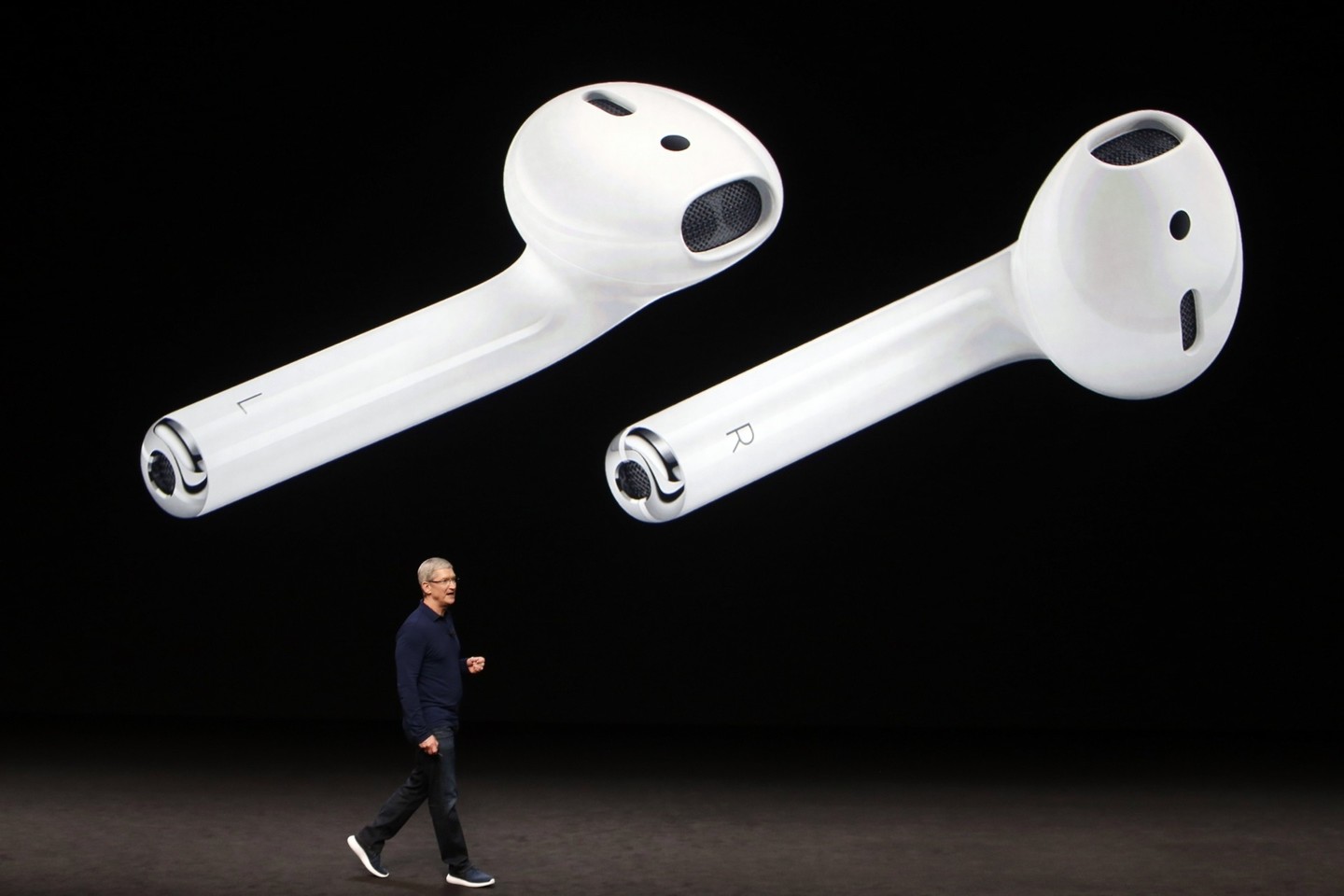 Apple lãi đậm hàng tỷ USD từ những quyết định làm khó người dùng - Ảnh 4.