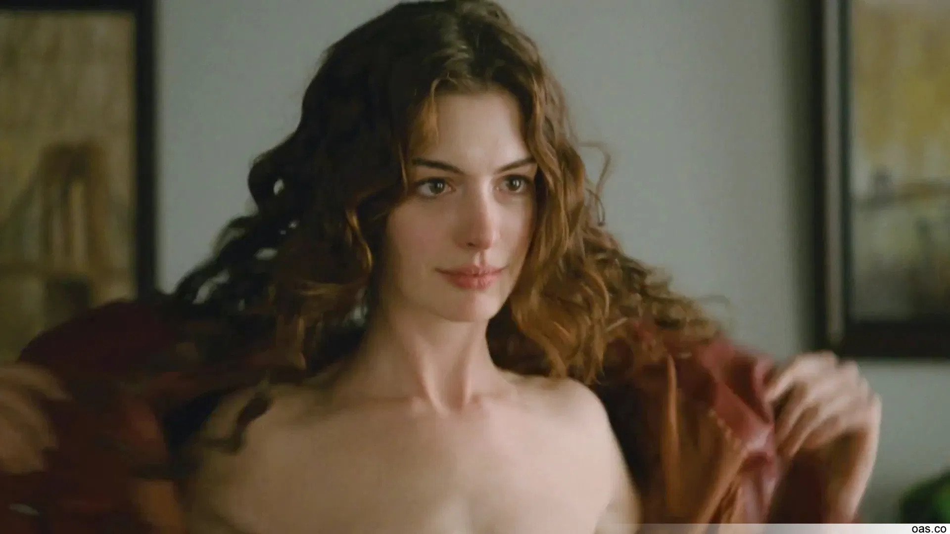 6 actors had terrible accidents while filming hot scenes: Anne Hathaway revealed her stuff in front of the whole crew, some even got 100% beaten - Photo 2.