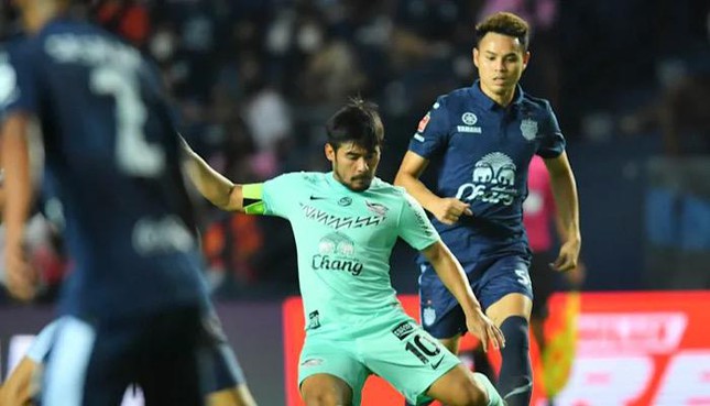 Vua cùi chỏ Bunmathan khiến CLB Thái Lan rơi rụng tại AFC Champions League - Ảnh 1.