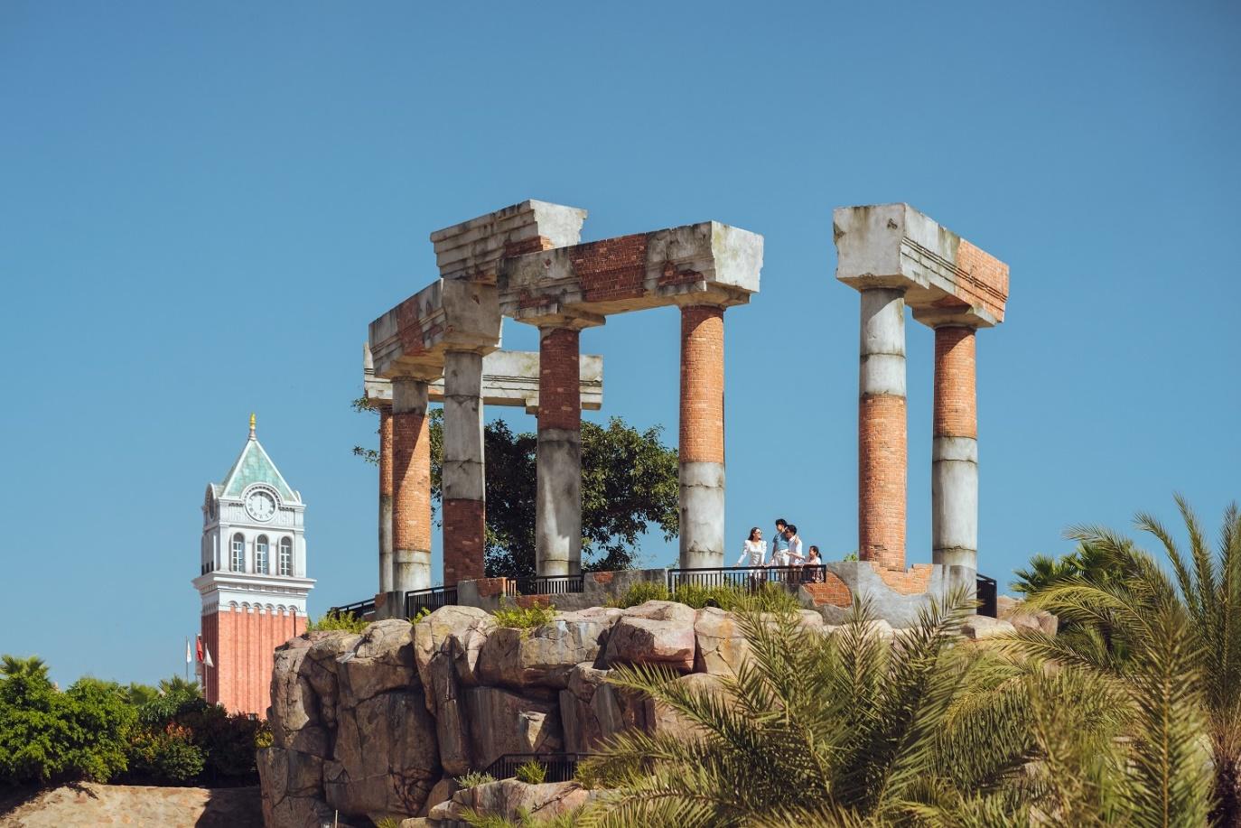 These are the architectural masterpieces that make Phu Quoc never stop hot - Photo 2. These are the architectural masterpieces that make Phu Quoc never stop hot - Photo 2.