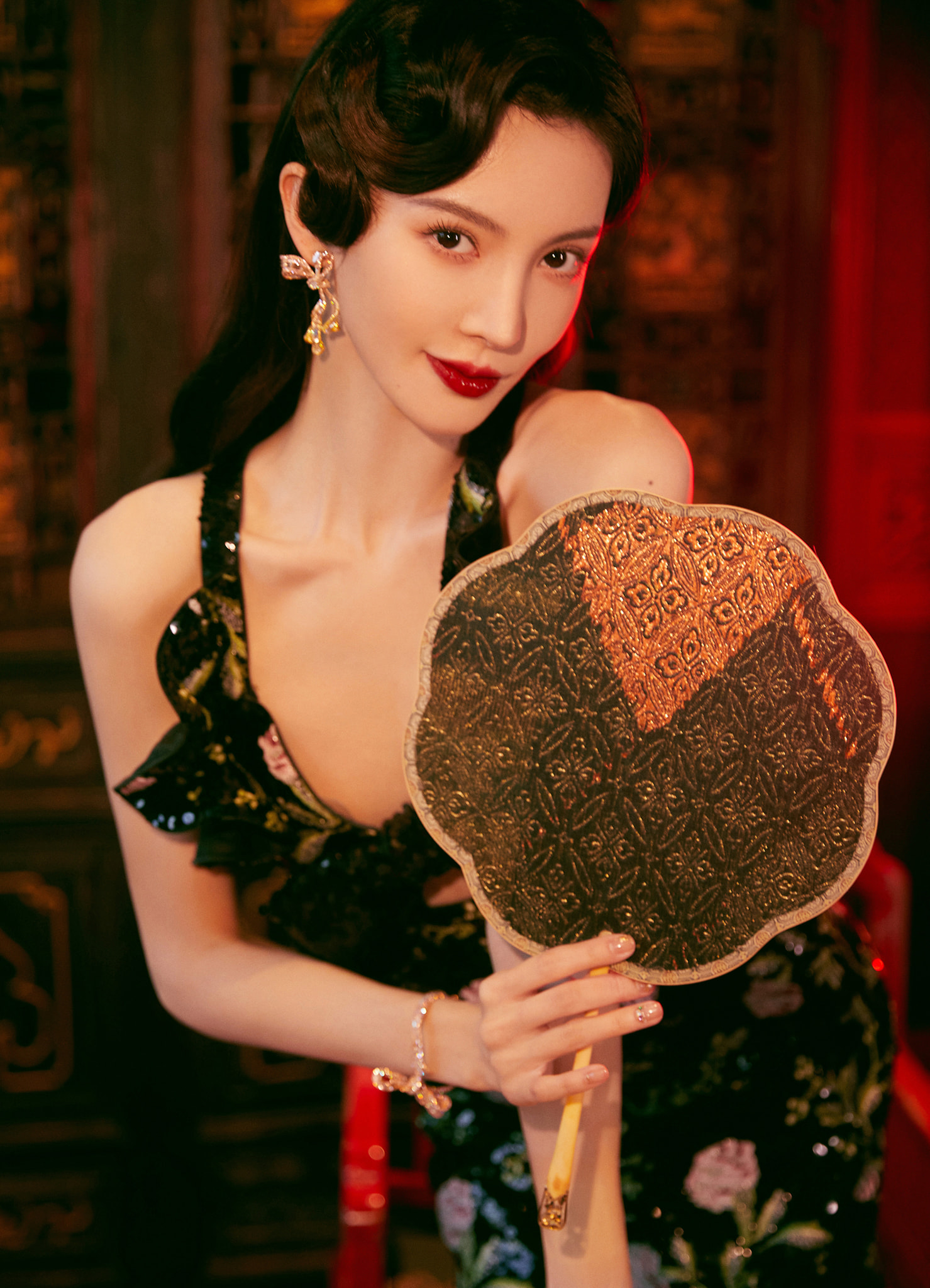 C&ocirc; bạn g&aacute;i bị ekip Đặng Lu&acirc;n h&atilde;m hại: S&aacute;t trai số 1 Cbiz, cặp với cả L&yacute; Thần - L&yacute; Dịch Phong, ai d&egrave; t&igrave;nh cũ d&ugrave;ng mọi thủ đoạn ch&egrave;n &eacute;p - Ảnh 4.