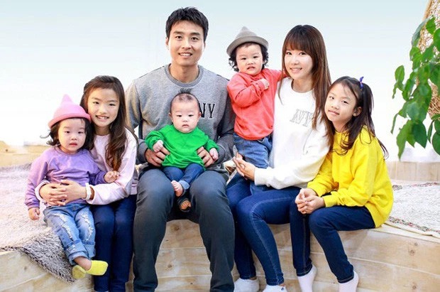 Hyun Bin và Son Ye Jin bắt đầu phát thiệp cưới, khách mời đầu tiên của siêu đám cưới thế kỷ đã lộ diện! - Ảnh 4.