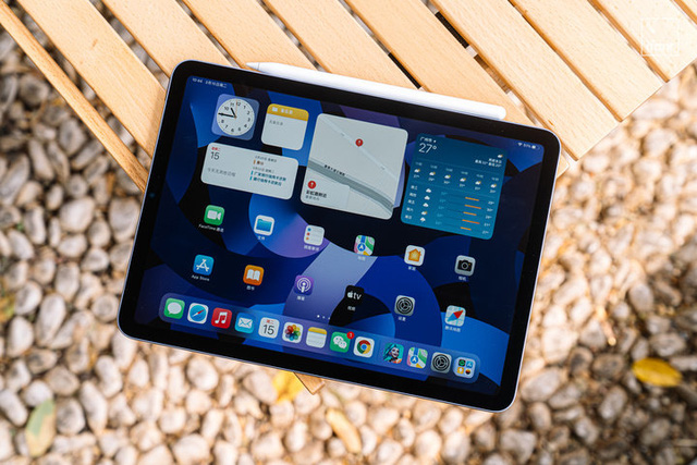 Ảnh thực tế iPad Air 5: Ngoại hình không đổi, chip M1 mạnh ngang iPad Pro - Ảnh 5.