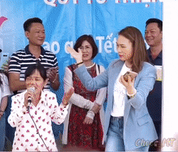 Chỉ 1 h&agrave;nh động cực nhỏ khi h&aacute;t c&ugrave;ng người khuyết tật, Mỹ T&acirc;m khẳng định được lu&ocirc;n vị thế số 1 Vpop! - Ảnh 3.
