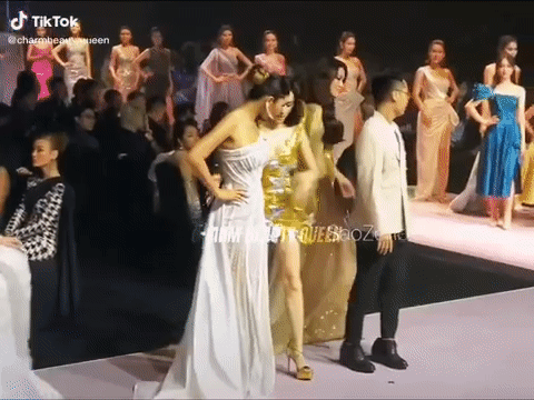 Bắt trọn khoảnh khắc Hương Giang xuất hiện tại show diễn, ẵm lu&ocirc;n điểm 10 v&igrave; c&aacute;ch ứng xử tinh tế với H&agrave; Anh? - Ảnh 2.