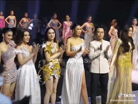 Bắt trọn khoảnh khắc Hương Giang xuất hiện tại show diễn, ẵm lu&ocirc;n điểm 10 v&igrave; c&aacute;ch ứng xử tinh tế với H&agrave; Anh? - Ảnh 4.
