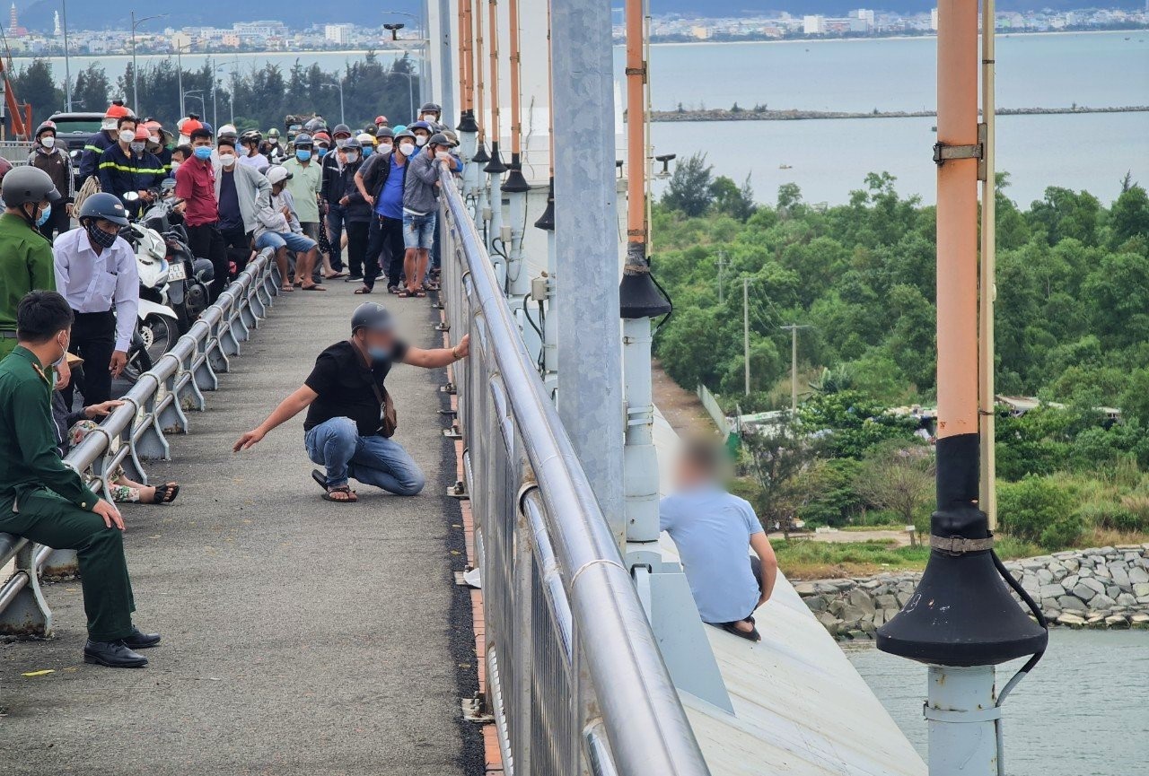 Deciphering the reason why the most beautiful bridge in Da Nang carries the injustice of death - Photo 5.