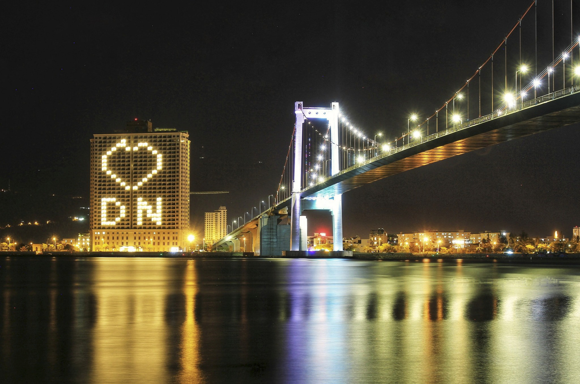 Decipher the reason why the most beautiful bridge in Da Nang bears the unjust death of the god of death - Photo 1.