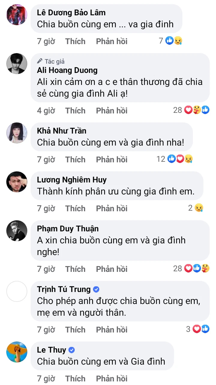 Male singer Vbiz received news of the death of a loved one when he just arrived in the US, a series of Vietnamese stars sent condolences - Photo 3.