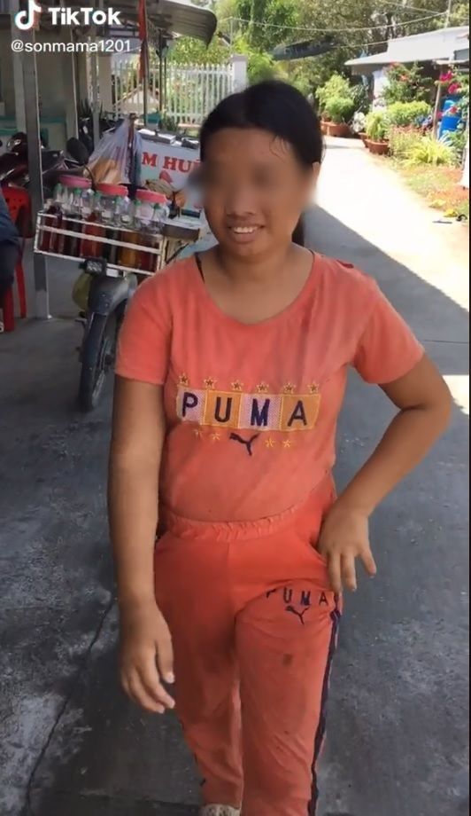 Thấy em bị quay clip, ph&aacute;t t&aacute;n tr&agrave;n lan tr&ecirc;n mạng để c&acirc;u view, chị g&aacute;i l&ecirc;n tiếng cầu cứu - Ảnh 2.