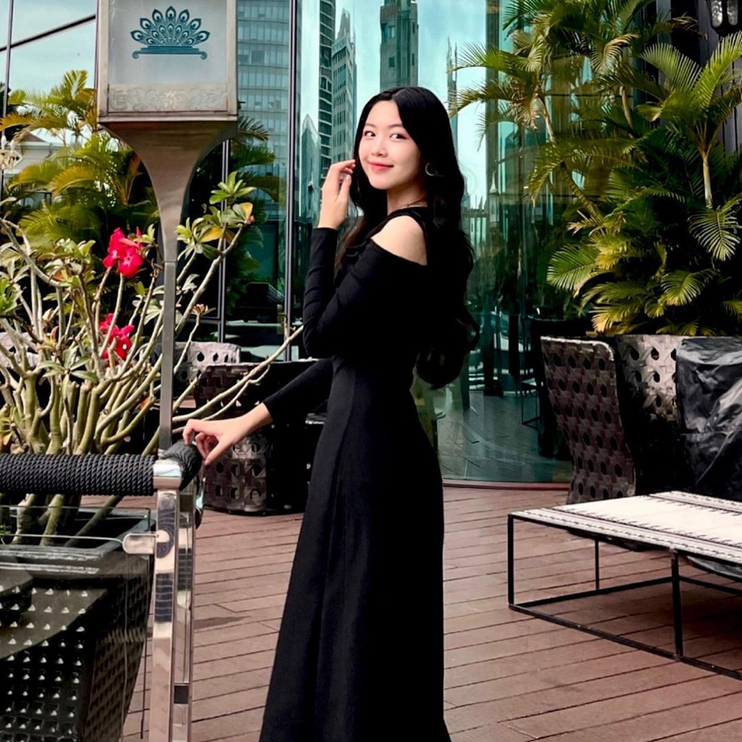 See 1000 times without getting bored with the style of cake beo of MC Quyen Linh's daughter: the wardrobe is full of dresses and skirts, true to the standards of the rich daughter - Photo 1.