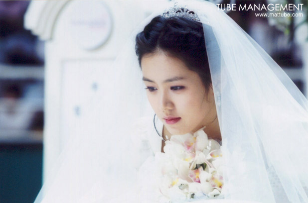 Son Ye Jin has transformed into a bride many times before the super wedding: Pure beauty and sexy nose spray, so beautiful like this, why is Hyun Bin so infatuated!  - Photo 6.