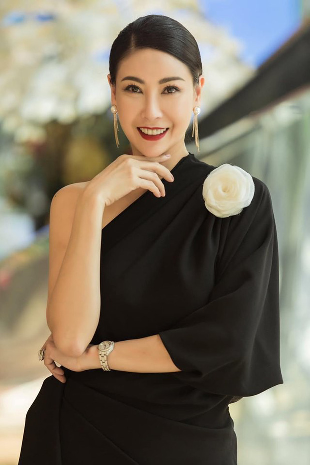 D&agrave;n sao tuổi trung ni&ecirc;n Vbiz khoe body trong bikini: H&igrave;nh thể cực ch&aacute;y, khối mỹ nh&acirc;n trẻ tuổi phải e d&egrave;! - Ảnh 12.