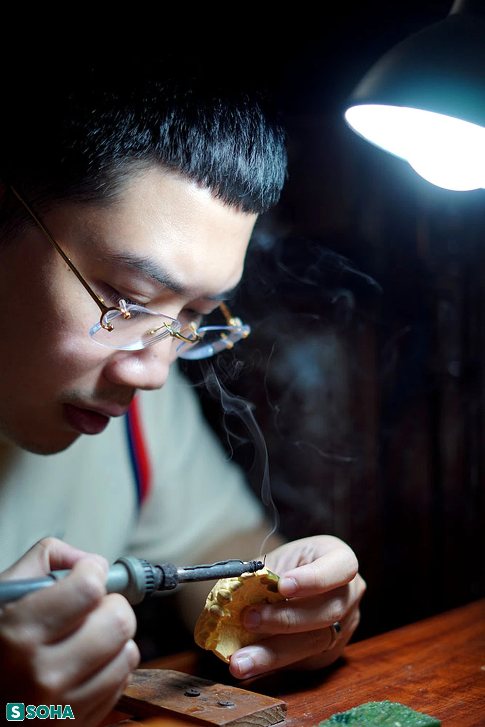 The boy creates diamond jewelry for his teeth, 400 million/set: Customers are all celebrities - Photo 2.