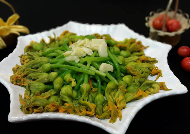 A Vietnamese woman in the Philippines posted a picture of a tray of rice in a faraway country, attracting more than 3,000 likes, saying the price of an ingredient surprised everyone, and many people sympathized deeply - Photo 1.