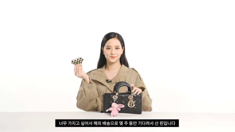 Searching Jisoo's bag to know how much heart this ambassador is: 5/9 dishes are all Dior's, there are dishes for only 800k for easy cheap moment sisters - Photo 2.