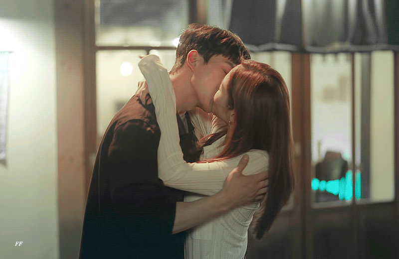 Mê xỉu 4 cảnh hôn đẹp nhất phim Hàn đầu 2022: Đỉnh nhất là 2 đôi cuối, hôn lên đến tận giường luôn - Ảnh 4.