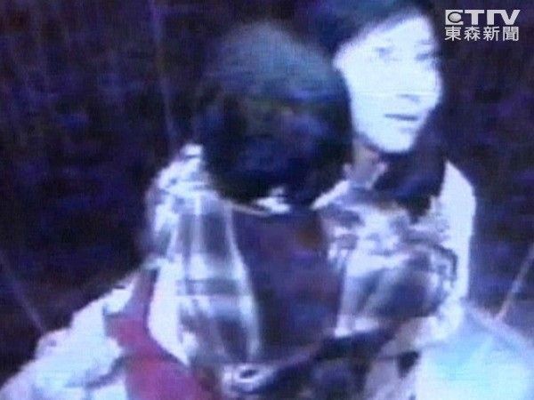 Taiwan's most mysterious disappearance case: Mother hugged her child into the elevator, took off her coat and shoes and rushed outside, living without seeing the dead and not seeing the body - Photo 1.