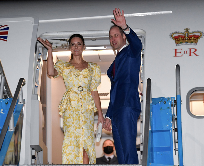 Overview of Princess Kate's stormy trip: Mistake after mistake, only a few glimmers of light - Photo 1.