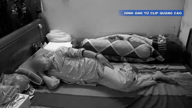 Những diễn vi&ecirc;n đ&oacute;ng thế mắc đủ loại bệnh v&agrave; chi&ecirc;u tr&ograve; quảng c&aacute;o sai sự thật - Ảnh 1.