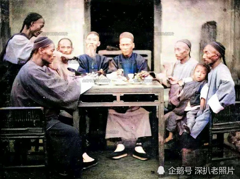 Bộ ảnh Trung Quốc thời nhà Thanh cực lạ: Vừa sống động vừa trầm mặc, mỗi bức ảnh lại ẩn chứa một câu chuyện thú vị của thời đại - Ảnh 9.