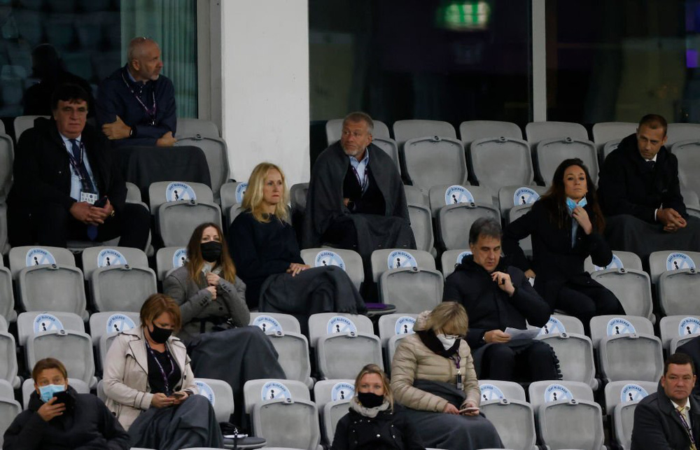 Bán Chelsea, Roman Abramovich là thiên thần hay ác quỷ? - Ảnh 3. Bán Chelsea, Roman Abramovich là thiên thần hay ác quỷ? - Ảnh 3.