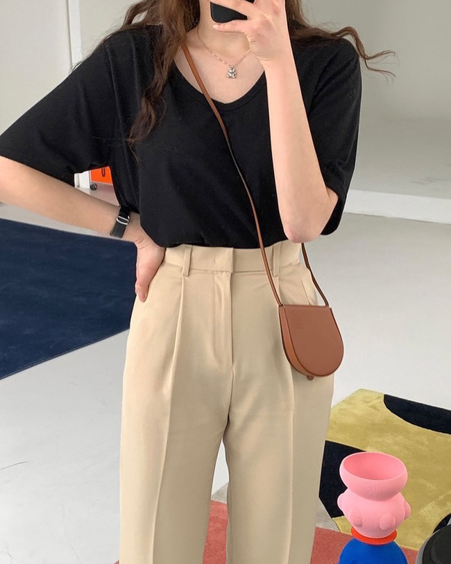 Tại sao quần âu màu be lại hot đến vậy? Ngắm một loạt outfit của gái Hàn, chị em sẽ muốn sắm ngay vài chiếc - Ảnh 6.