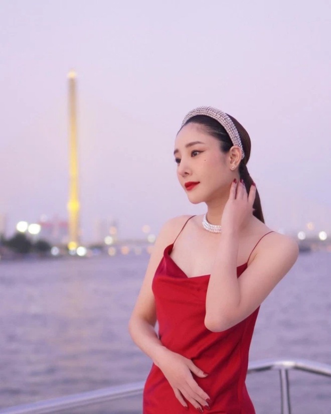 N&agrave;ng hậu Vbiz nổi đo&aacute; v&igrave; ph&aacute;t ng&ocirc;n phũ ph&agrave;ng của quản l&yacute; cố diễn vi&ecirc;n Chiếc L&aacute; Bay - Ảnh 6.