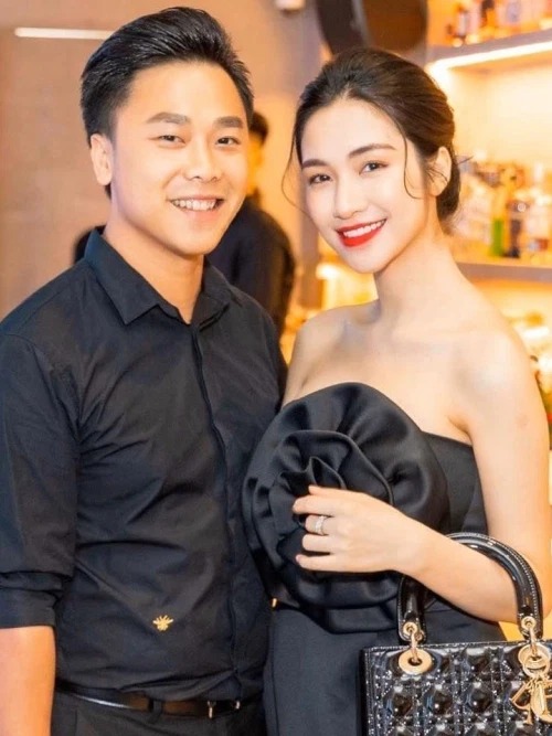 Young master Minh Hai first mentioned Hoa Minzy's mother and daughter after the divorce, but thanked two other characters - Photo 1. Young master Minh Hai first mentioned Hoa Minzy's mother and daughter after the divorce, but thanked two other characters - Photo 1.