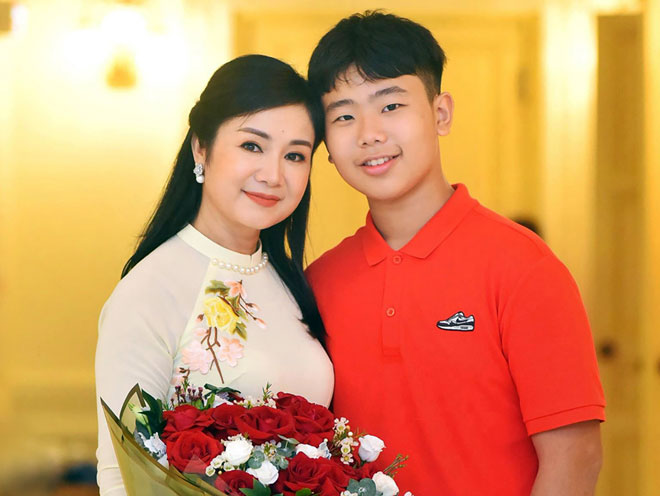 Đại mỹ nhân phim Việt khiến chim sa, cá lặn, triệu người ngẩn ngơ giờ ra sao? - Ảnh 10.