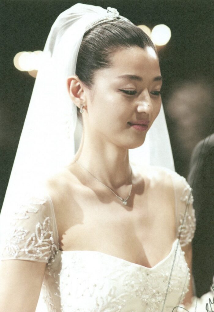 Wedding dress race of Asian A-class beauties: The cheapest is almost half garlic, the highest is 11 billion dong, will Son Ye Jin have a door with the sisters?  - Photo 3.