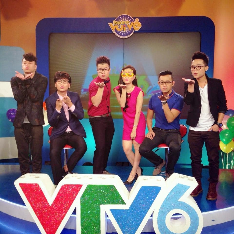 Bữa trưa vui vẻ VTV6 thông báo dừng phát sóng sau 8 năm: Fan tiếc nuối, ekip chương trình hi vọng sớm comeback - Ảnh 3. Bữa trưa vui vẻ VTV6 thông báo dừng phát sóng sau 8 năm: Fan tiếc nuối, ekip chương trình hi vọng sớm comeback - Ảnh 3.