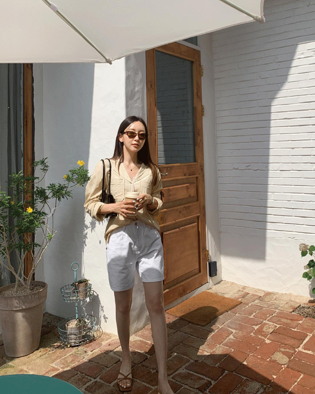 Đi sandal nên mặc gì? Áp dụng 13 công thức sau, bạn sẽ sành điệu hết phần người khác - Ảnh 4.