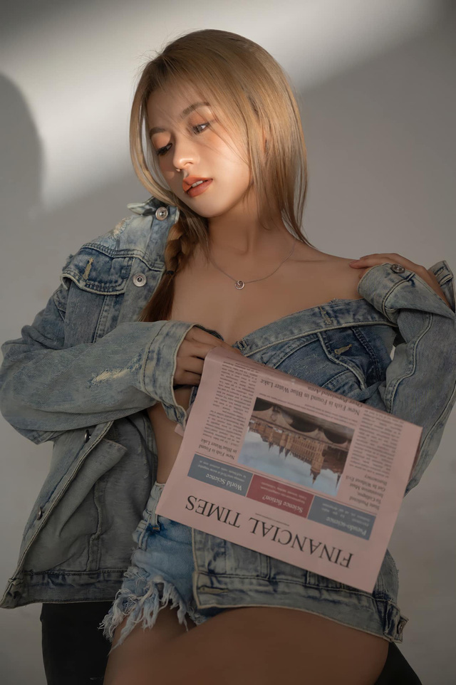 Từng khiến một cặp t&igrave;nh nh&acirc;n tranh c&atilde;i v&igrave; qu&aacute; sexy, n&agrave;ng streamer chơi lớn, &ldquo;thả r&ocirc;ng&rdquo; lu&ocirc;n trong bộ ảnh mới - Ảnh 6.