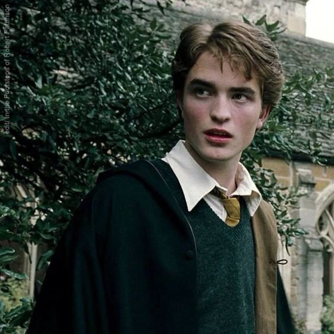 Ra đây mà xem Robert Pattinson hóa Chí Phèo trên thảm đỏ Harry Potter: Còn đâu mỹ nam trong mộng, dung nhan say xỉn nhìn mà “sốc óc” - Ảnh 1.