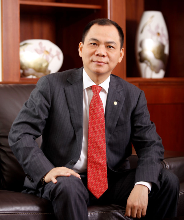 Image hình ảnh hình ảnh hình ảnh hình ảnh hình ảnh Phạm Nhật Vượng - Netizen bất ngờ với hình ảnh NS Xuân Hinh chụp cùng tỷ phú Phạm ...