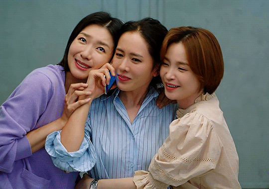 Tuổi 39 bị chê bai nội dung không xứng tầm với dàn cast, Son Ye Jin sao lại cố chấp lao đầu vào?