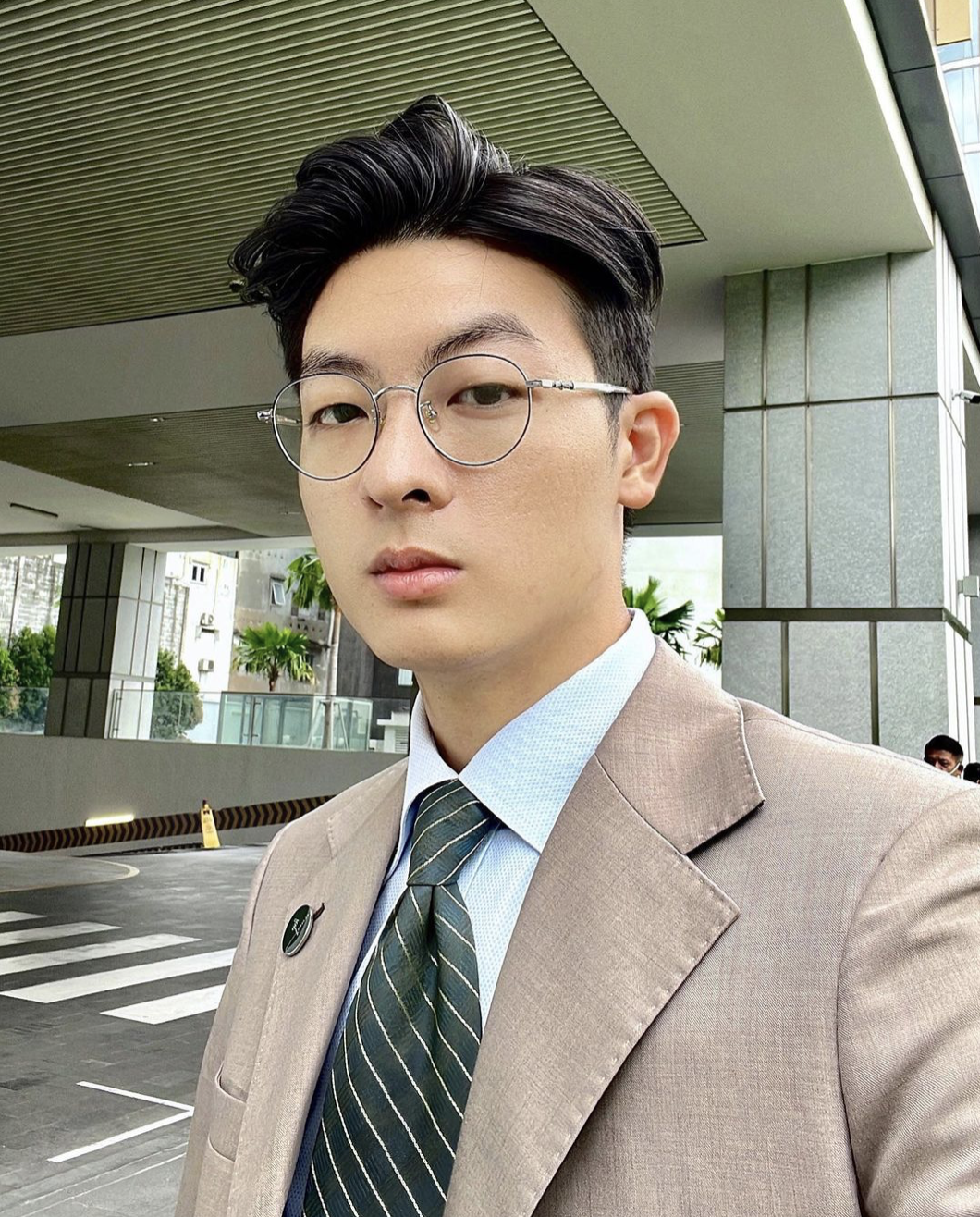 Học tr&ograve; Hương Giang đang khiến netizen rần rần nhận chồng: Mắt h&iacute; điển trai, body cũng hết nước chấm! - Ảnh 13.